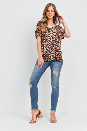 Short Sleeve v neck open back leopard print top