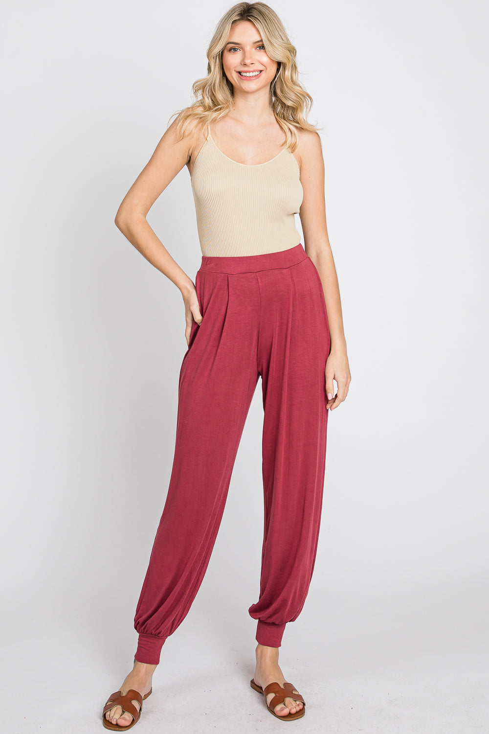 Elastic waist tapered long marsala pant